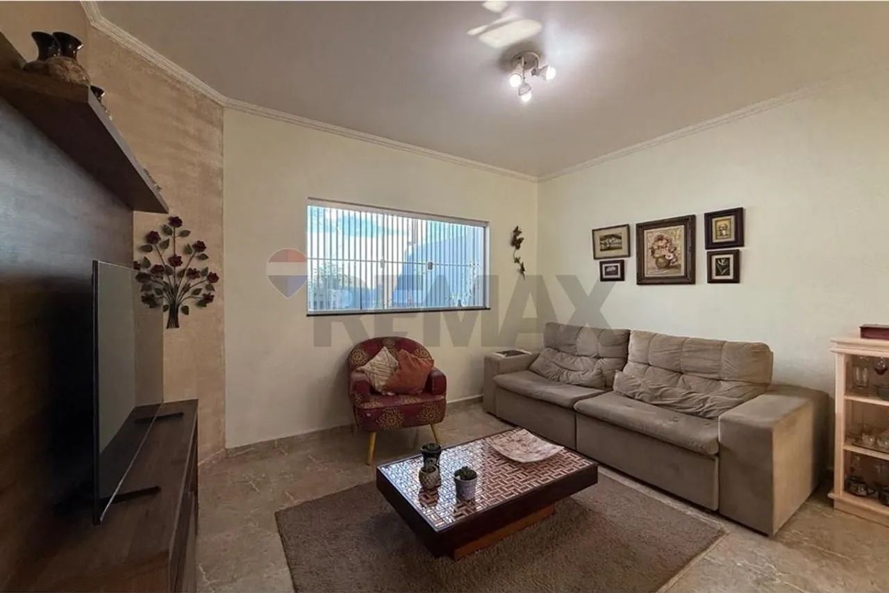CASA DE 3 DORMITÓRIOS COM SUÍTE E PISCINA - Foto 5