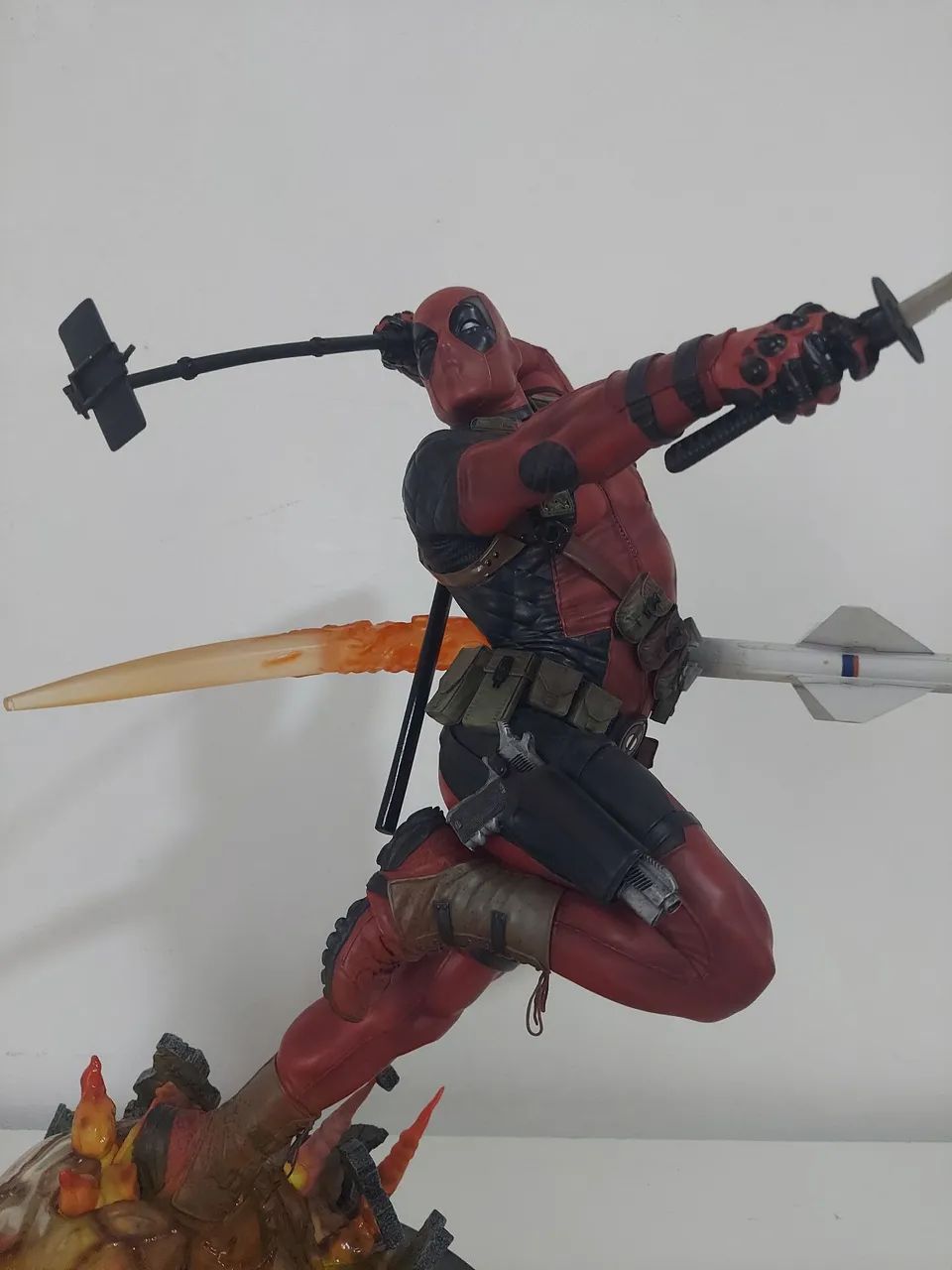 Deadpool exclusivo Sideshow premium format sem caixa  - Foto 2