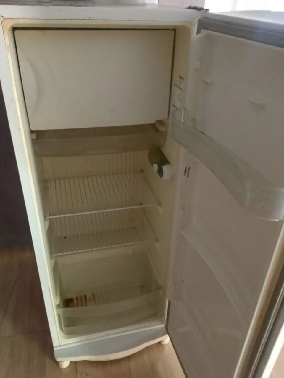 Vendo geladeira  - Foto 3