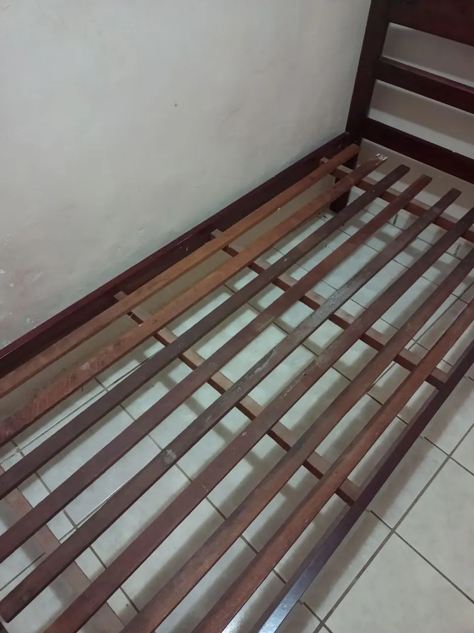 Cama solteiro em madeira - Foto 4