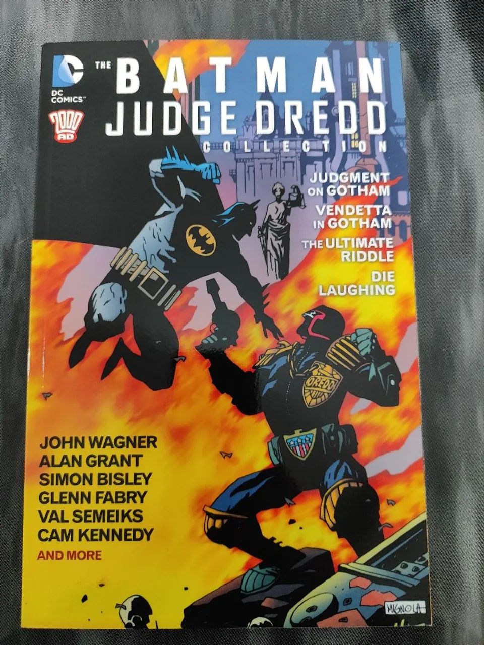 Batman/Dredd Collection + Batman /Spawn - Em INGLÊS  - Foto 3