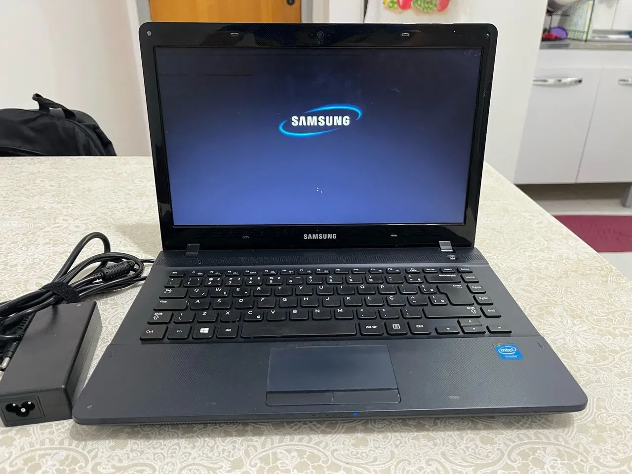 Notebook Samsung 4 GB / 500 GB - tela com defeito - Foto 5