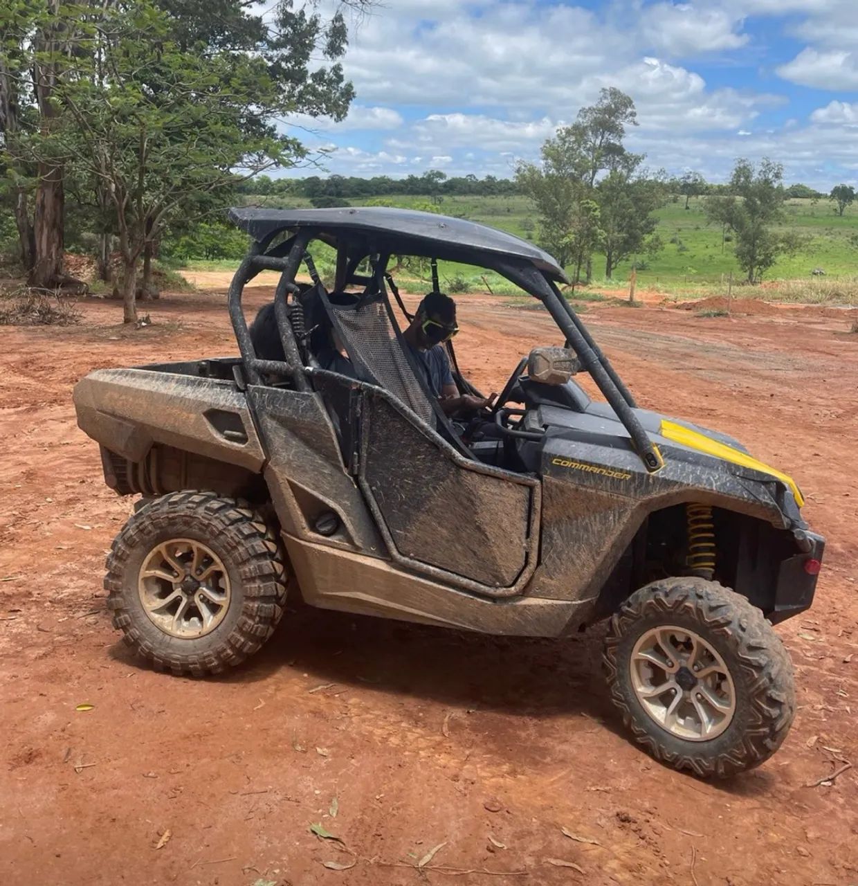 UTV Can-am Commander 2018