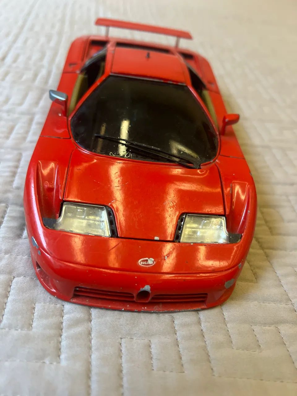 Miniatura Bburago Bugatti 1:18 Vermelha ? - Foto 4