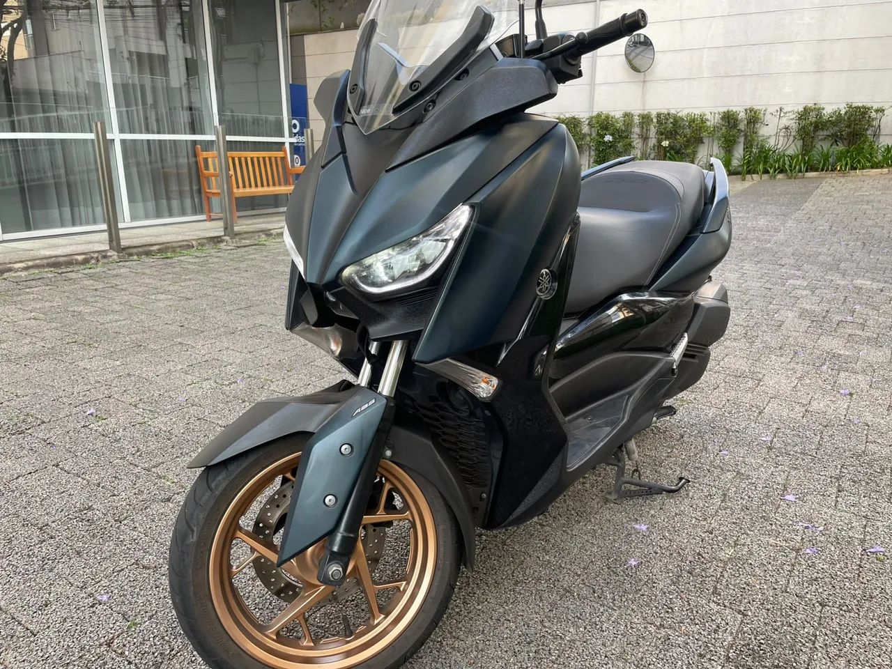 YAMAHA XMAX 250 CONNECTED ABS
