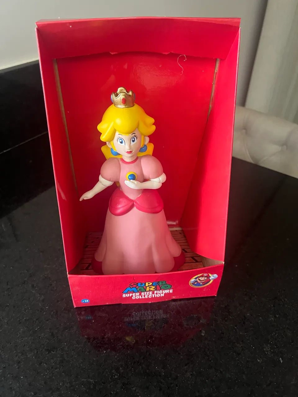 Conjunto de Action figure - Bonecos - Luigi , Yoshi e Peach  - Foto 5