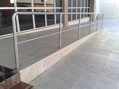 Portinhola e corrimão de aço inox. - Foto 4