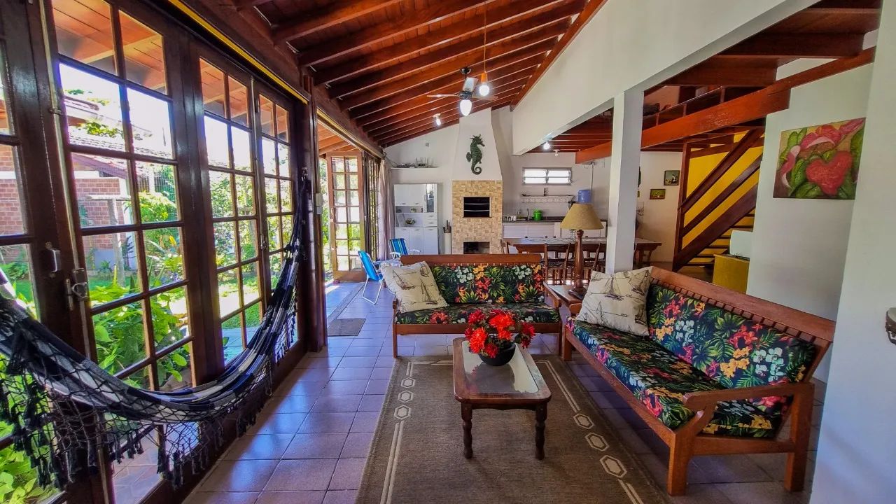 Casa com 4 dormitórios no bairro Morrinhos em Garopaba-SC - Foto 5