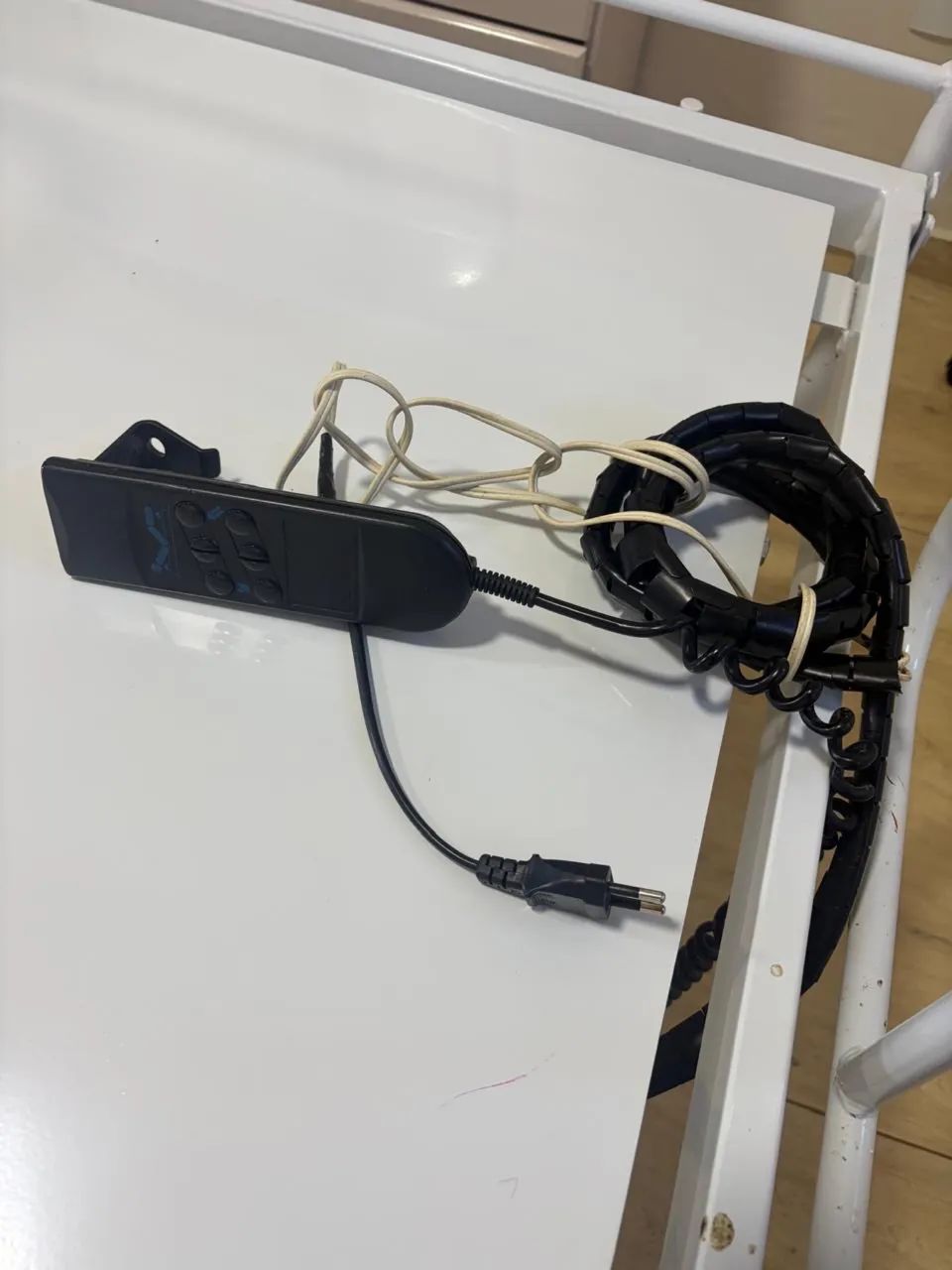 Cama Hospitalar Motorizada com Colchão - Foto 3