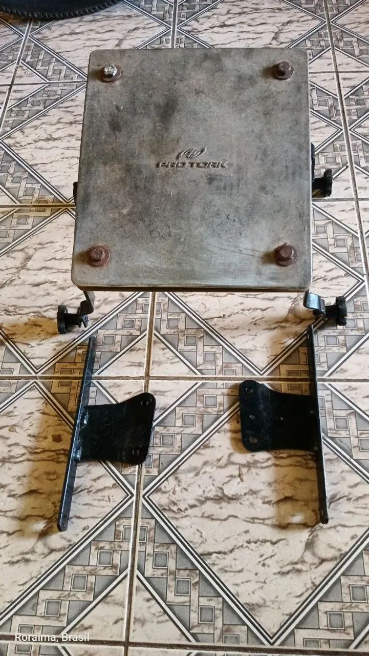 Suporte para baú moto 