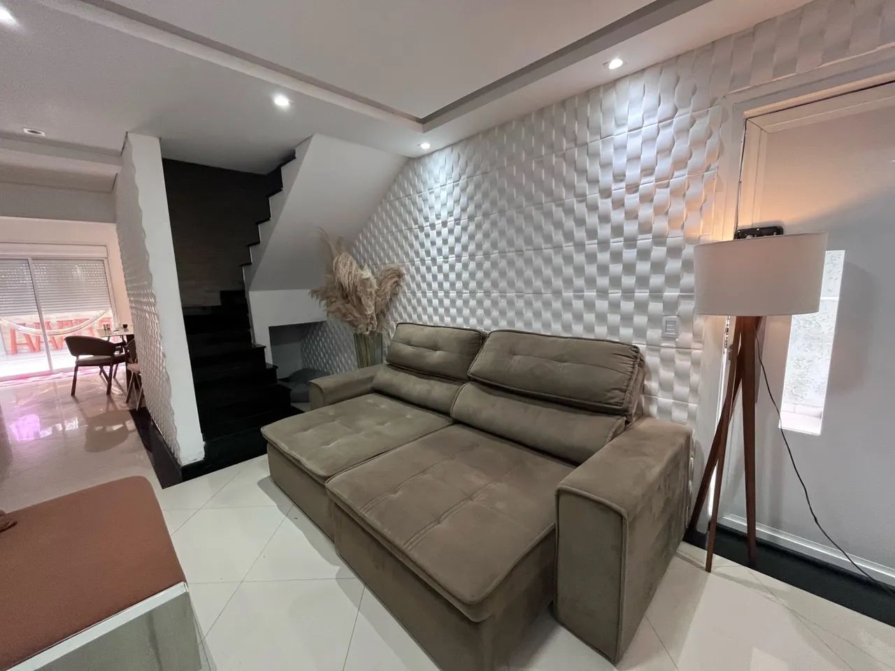 Lindo sofá retrátil e reclinável  - Foto 2