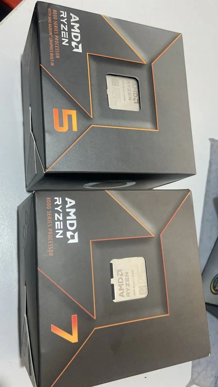 Vendo 2 processadores Ryzen 7 8700F e Ryzen 5 8500G