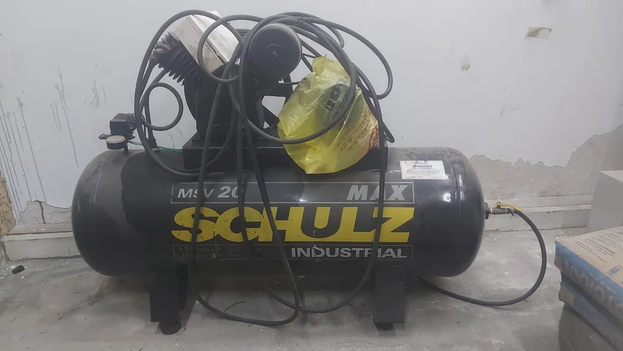 COMPRESSOR TRIFÁSICO 