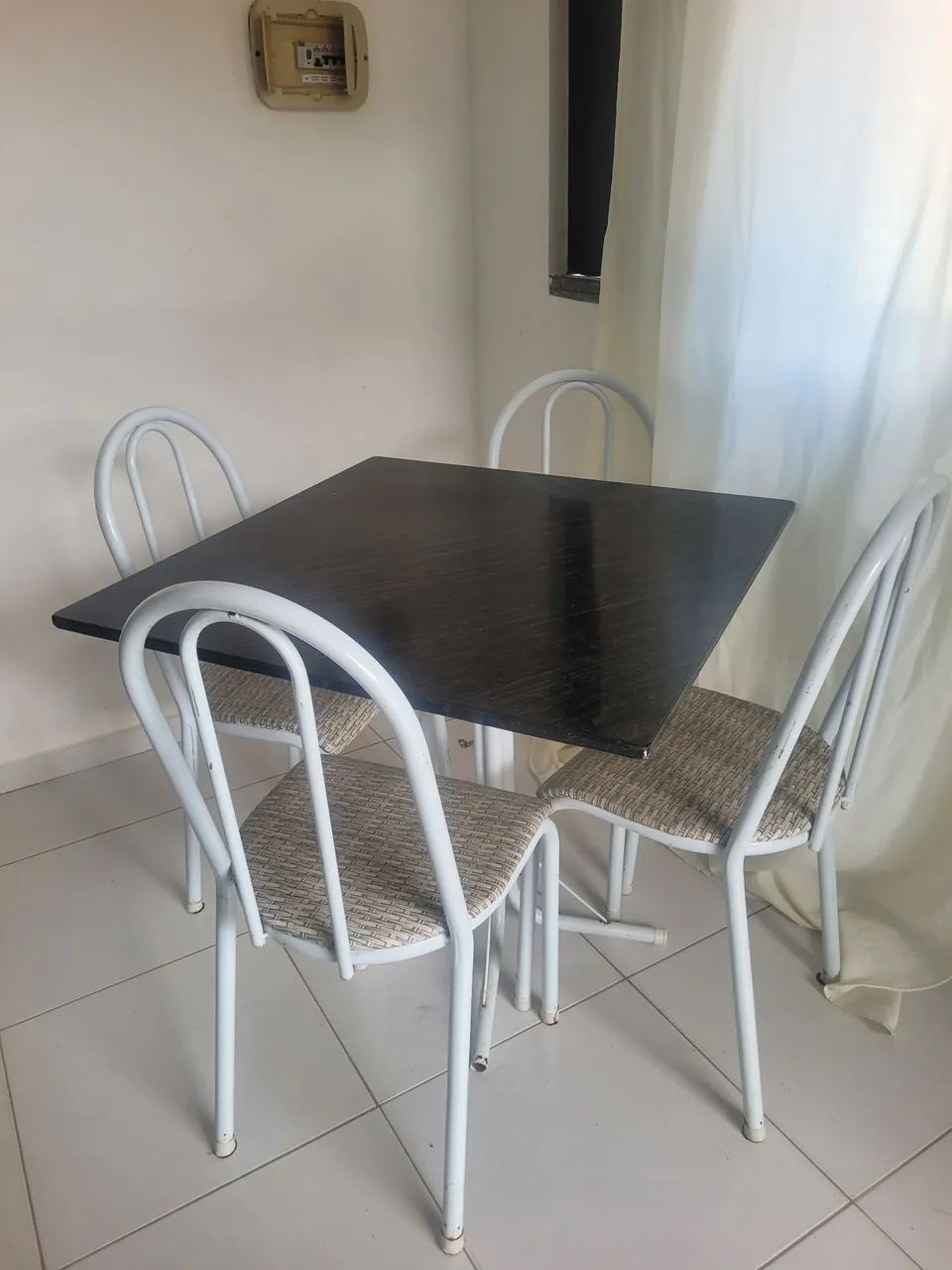 Mesa 4 cadeiras