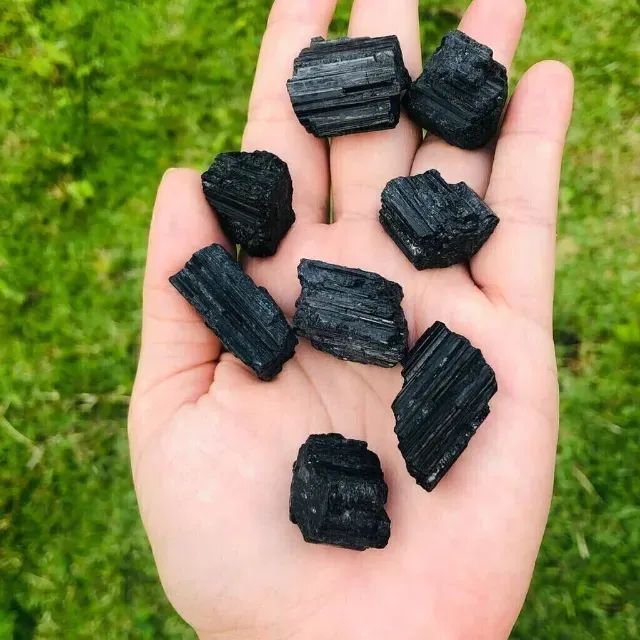 Turmalina Negra Bruta P