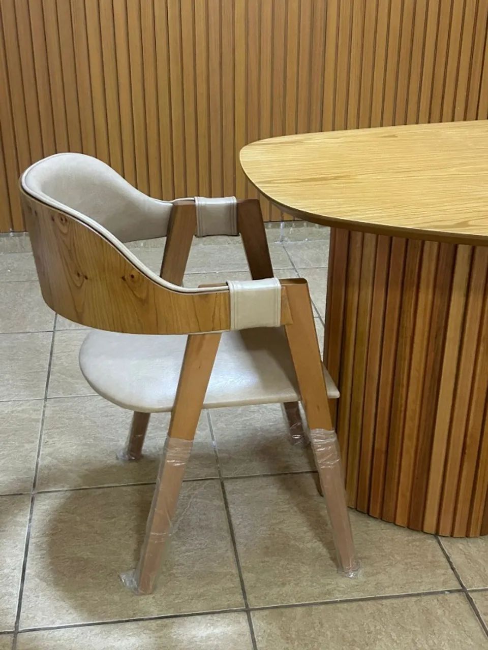 Cadeira Helena exdecor Nova direto da fábrica  - Foto 4