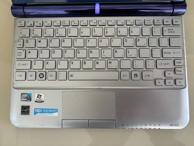 Notebook Toshiba NB 305, 2 GB Memória RAM, HD 250 GB, Tela 10