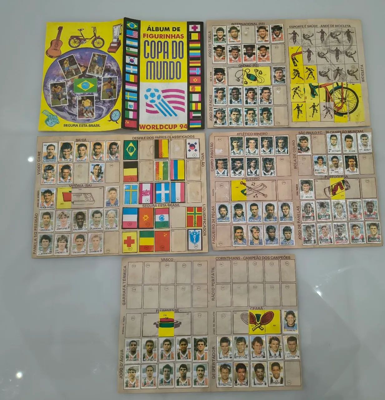 Álbum de Figurinhas Copa 1994 com 258 figurinhas 