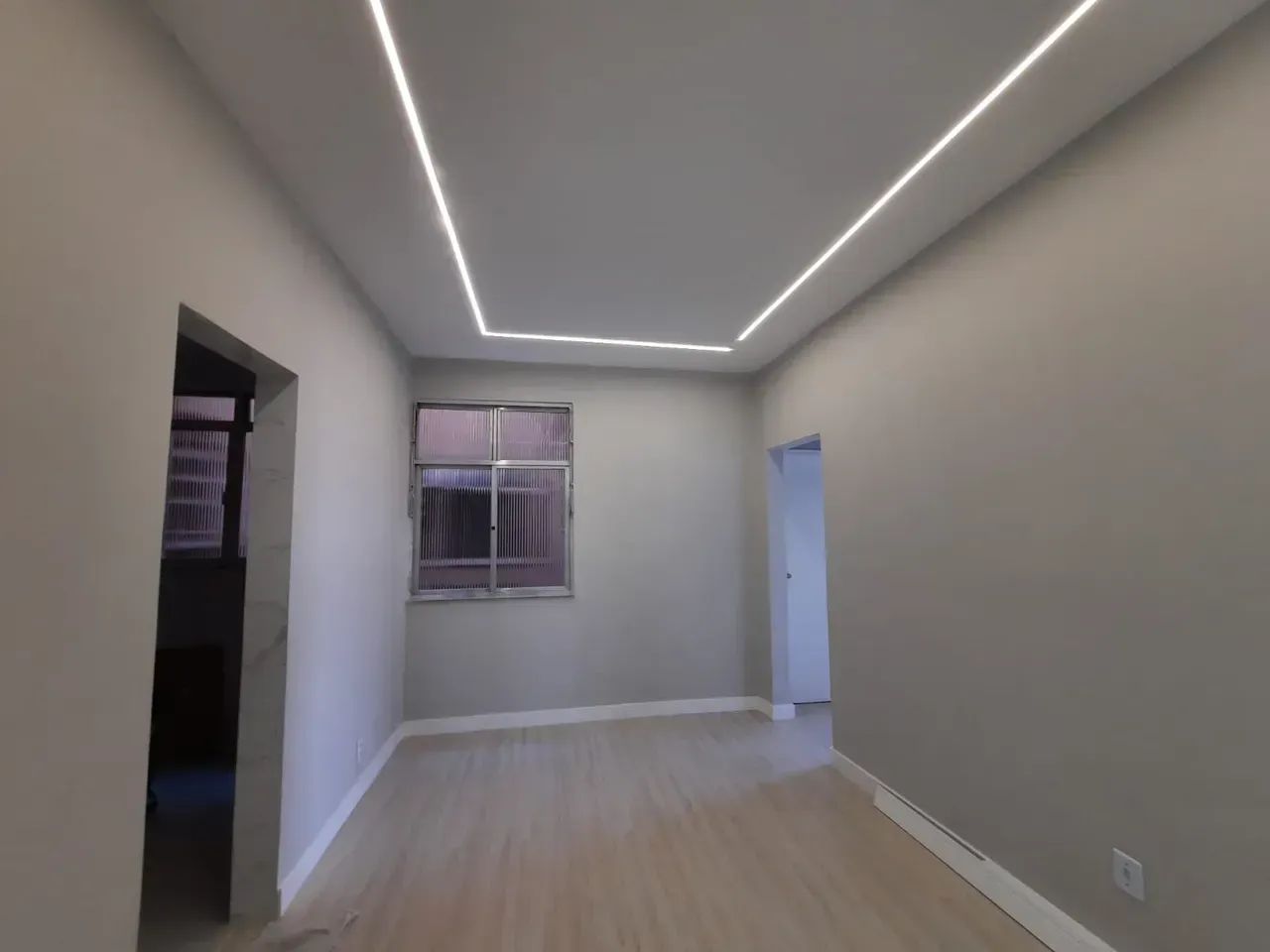 Apto de 2 quartos todo reformado, próximo antigo Cimento Branco. - Foto 4