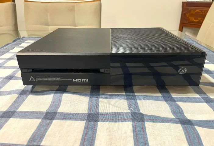 Xbox One 500gb + 2 Controles + Fonte (Usado)