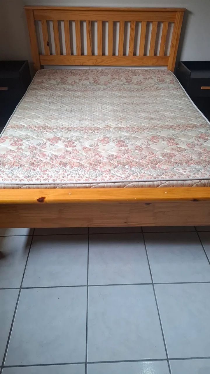 Cama / colchão /criado  - Foto 4