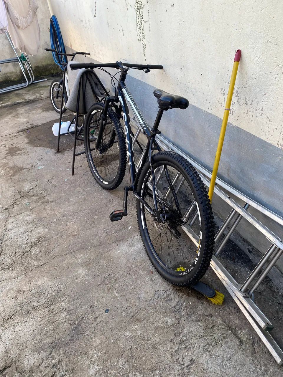 Duas Bicicletas aro 29 semi-nova  - Foto 4