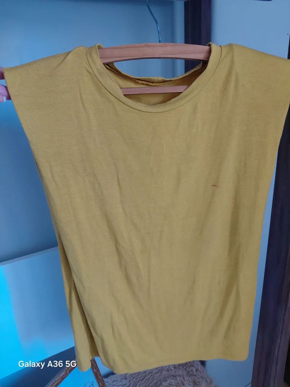 Blusinhas 15,00 qualquer uma