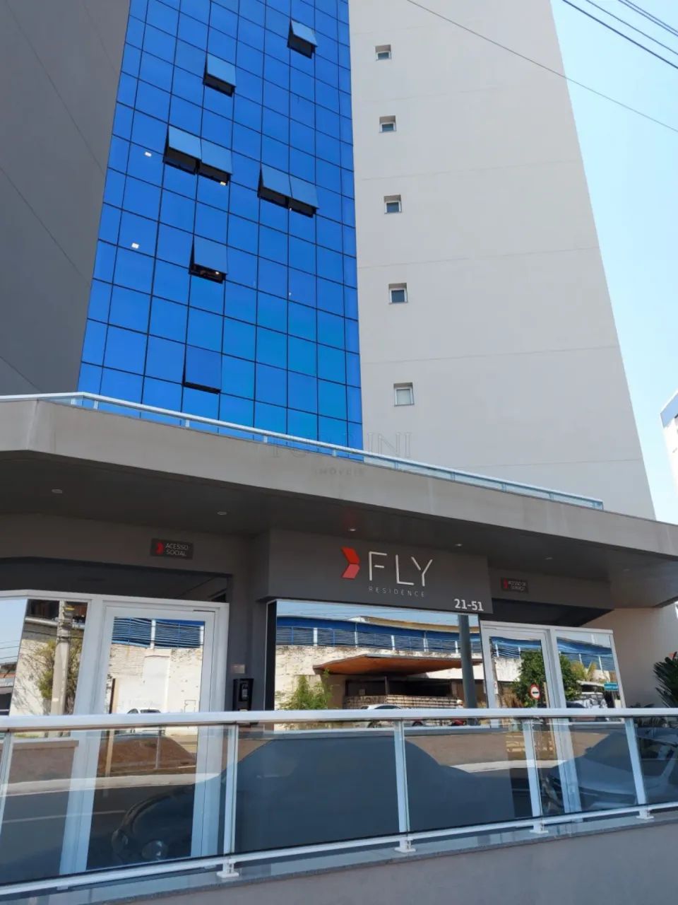 Apartamento à venda no Edifício Fly em Bauru -SP.