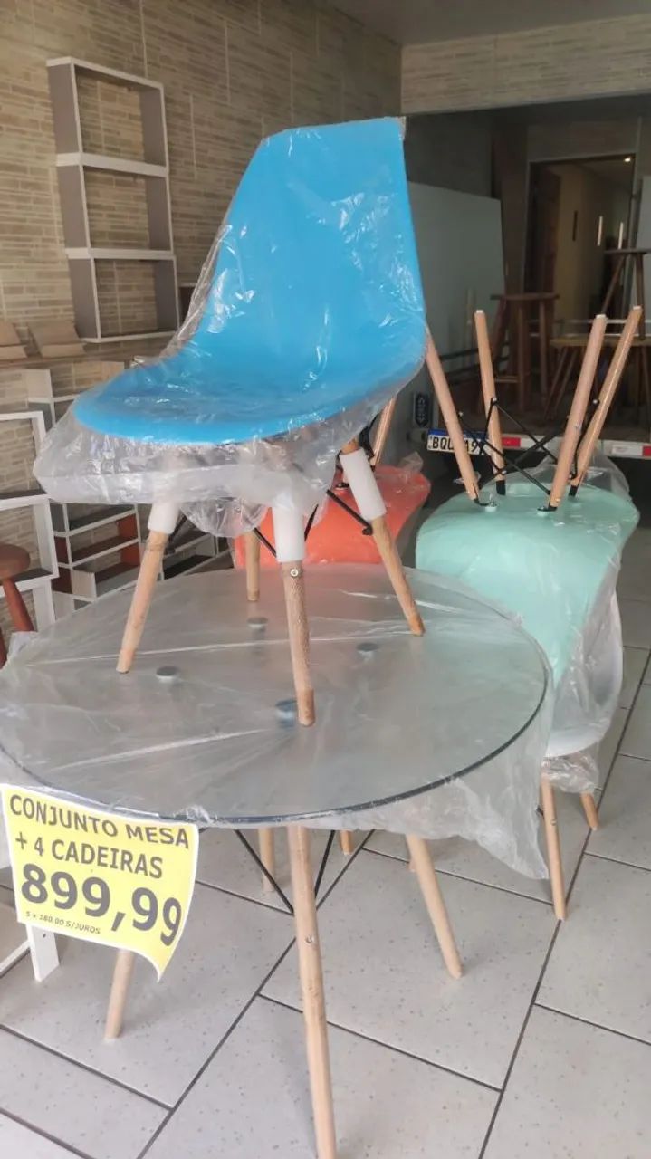 Mesa vidro 90 + 4 cadeiras nova - Foto 2