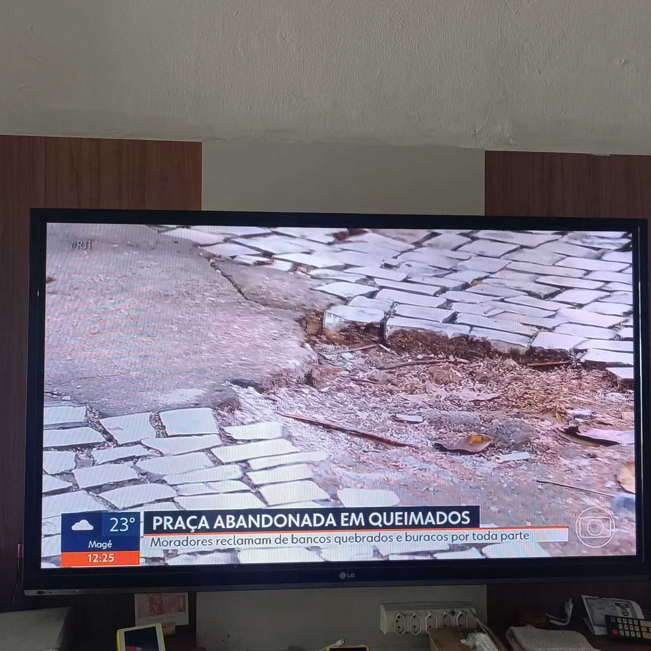 Televisão LG 50" Modelo 50PM4700-SA com Controle