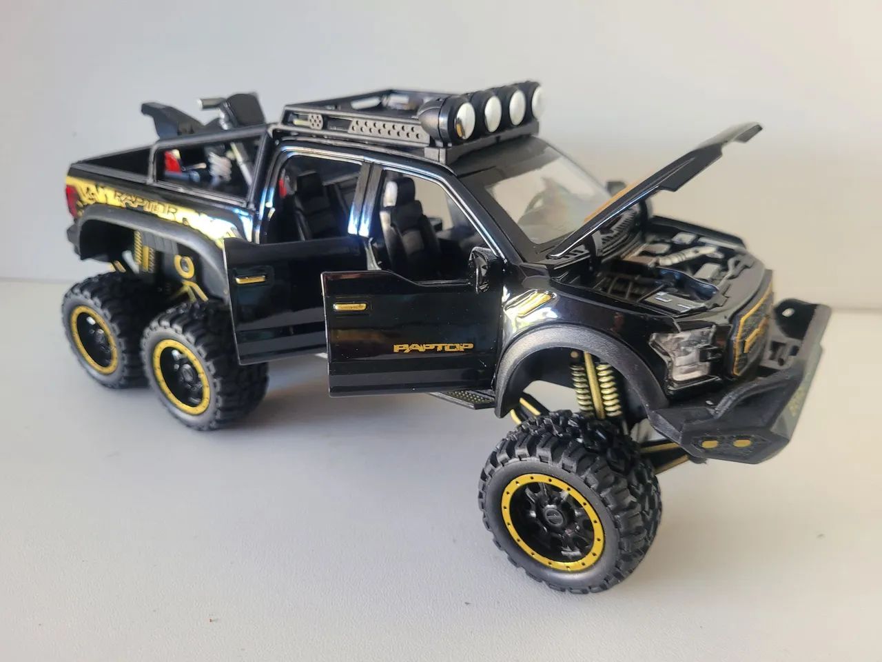 Miniatura Ford Raptor 6x6