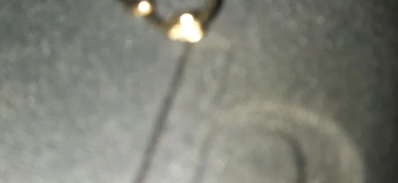 Pircing  de ouro,  cravejado com cristais.  - Foto 4
