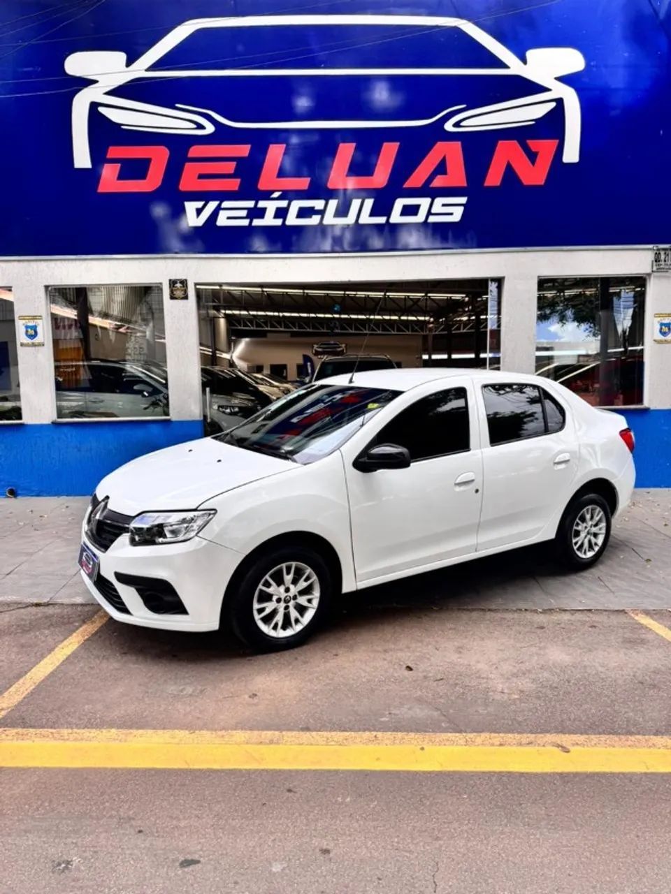Renault Logan 2023