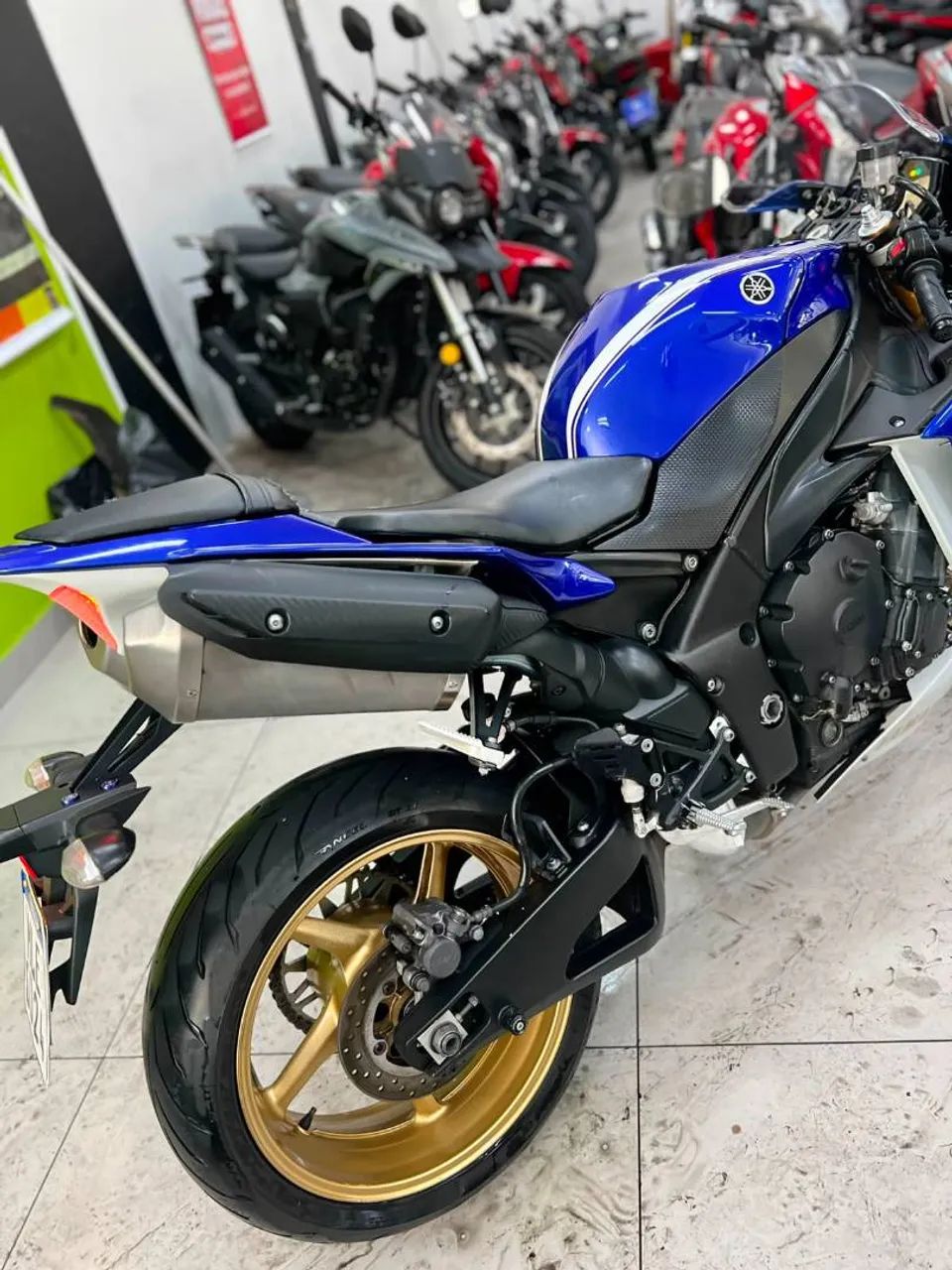YAMAHA YZF R1 - Foto 4