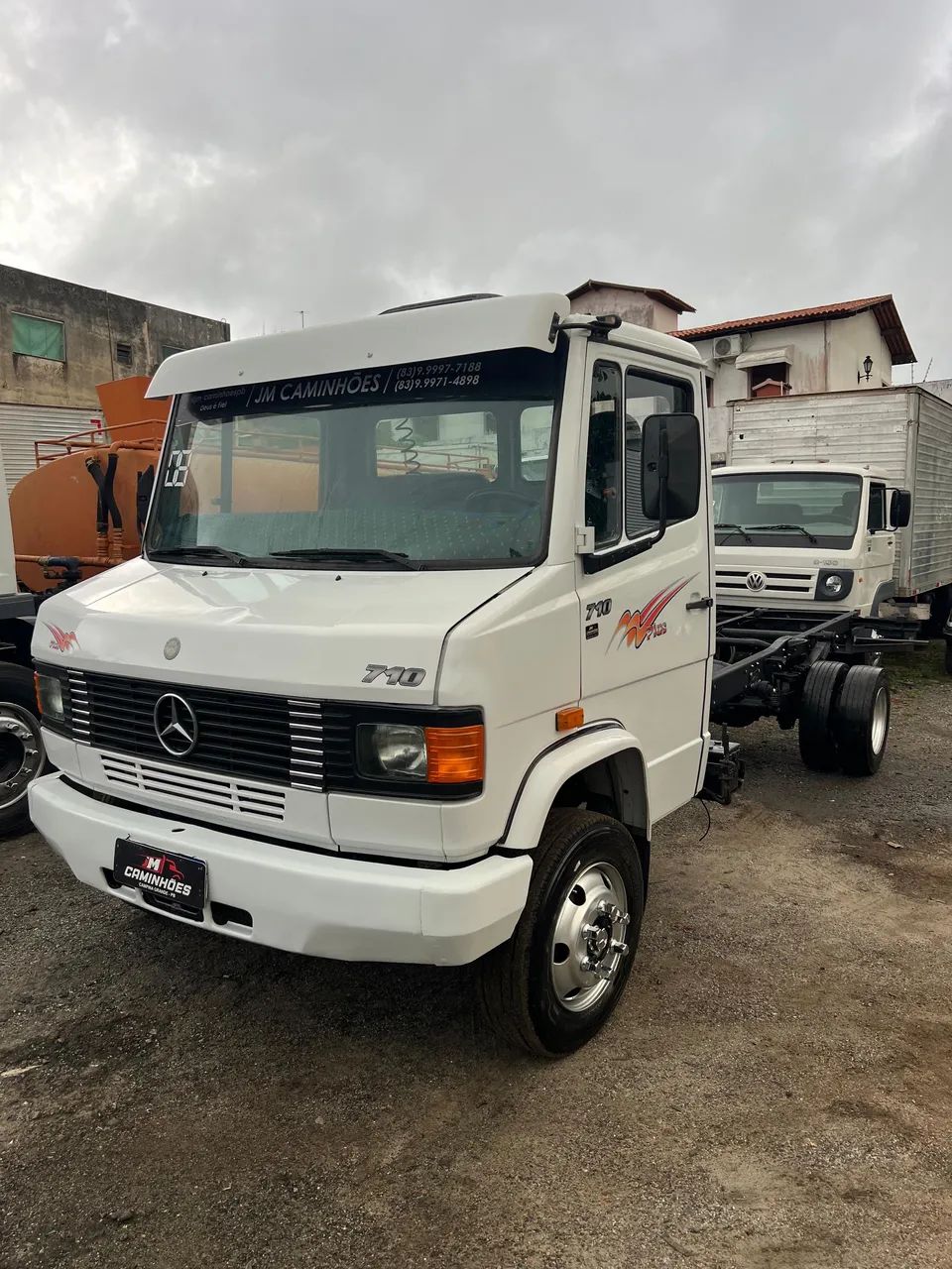 Mercedes bens 710 