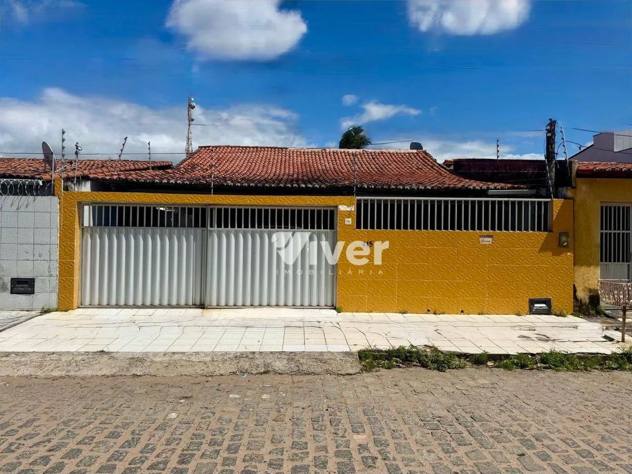 CASA 03 QUARTOS - NOSSA SENHORA DA APRESENTAÇÃO