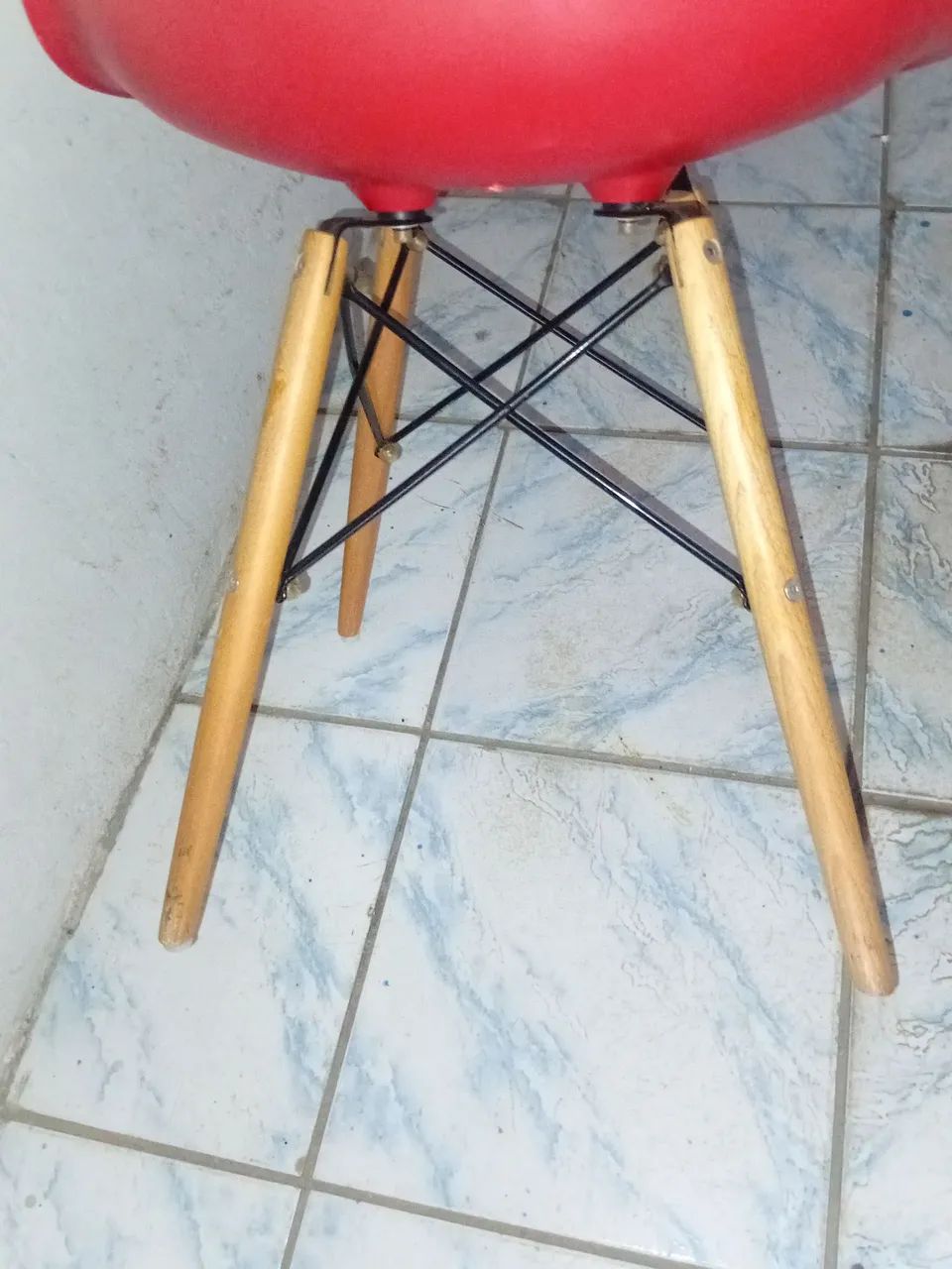 Cadeira vermelha  - Foto 3