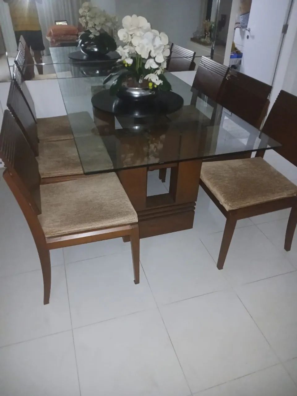 Mesa de jantar com tampa de vidro + 6 cadeiras
