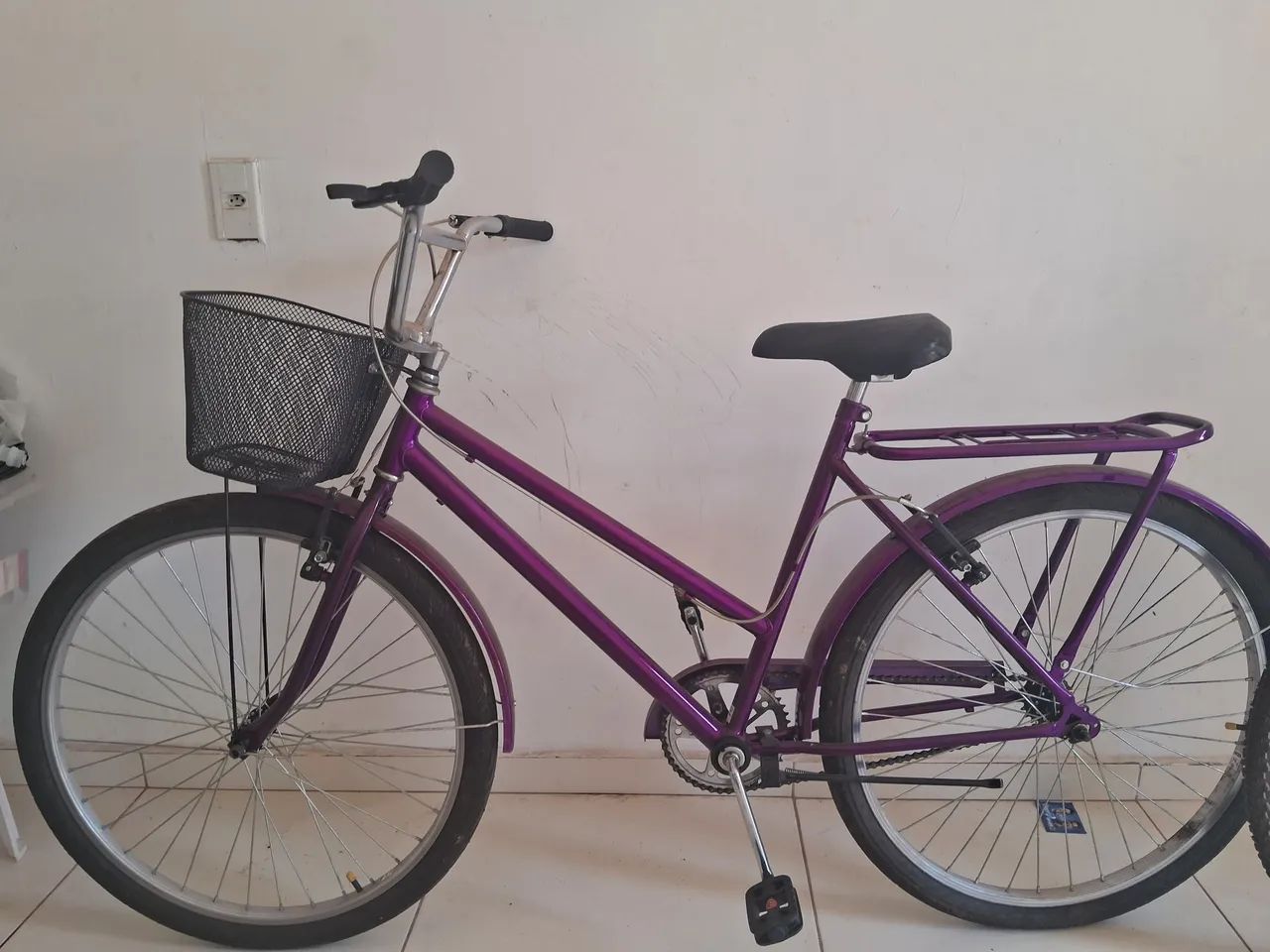 BICICLETA À VENDA 