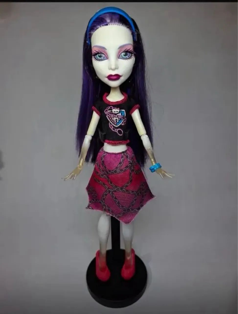 Spectra Vondergeist da linha "Ghoul Spirit" (Líder de Torcida)