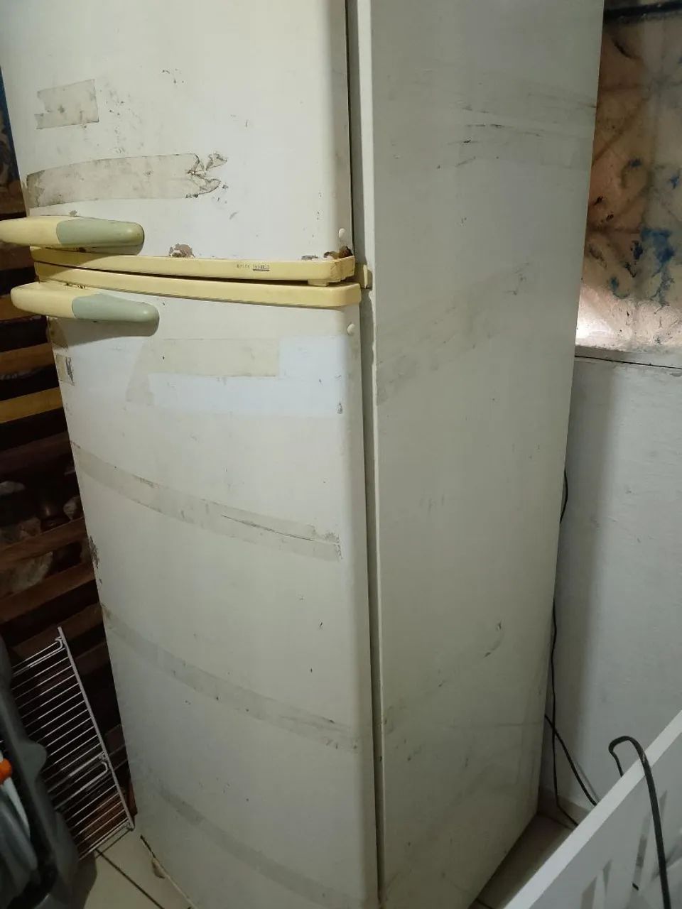 Vendo geladeira Para Retirada - Foto 2