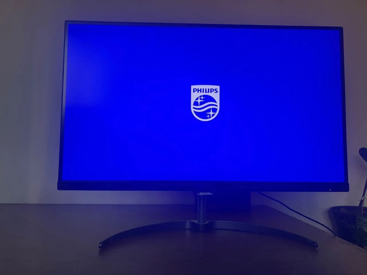 Monitor Philips Modelo 276E8VJS8/57<br>Modelo 276E8VJS8/57