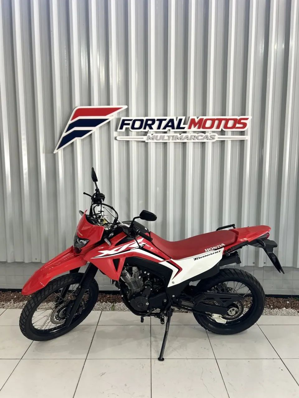 HONDA Tornado 300 2025 - Foto 2