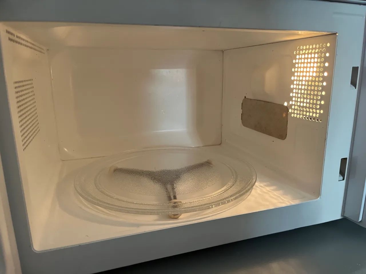 Microondas Electrolux 21 LTS em Ótimo estado funcionando perfeitamente  - Foto 4