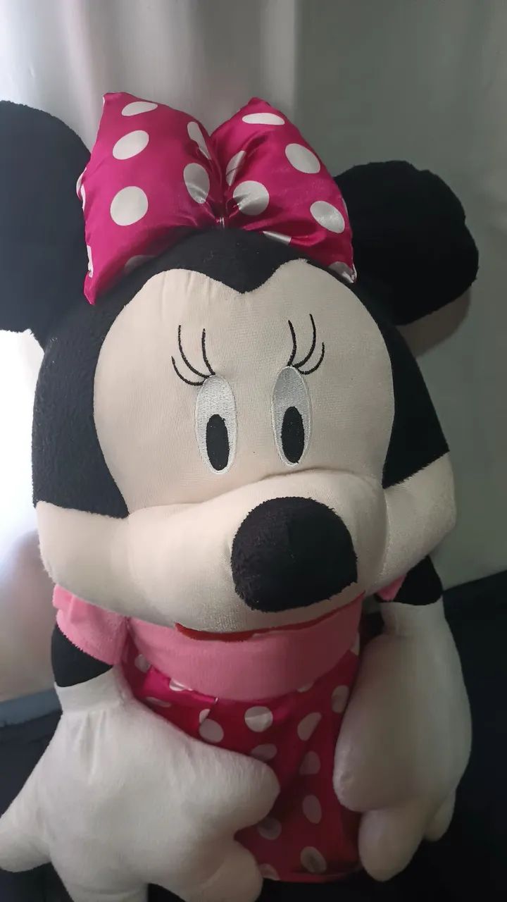 Boneca de pelúcia grande Minnie Mouse - Foto 2