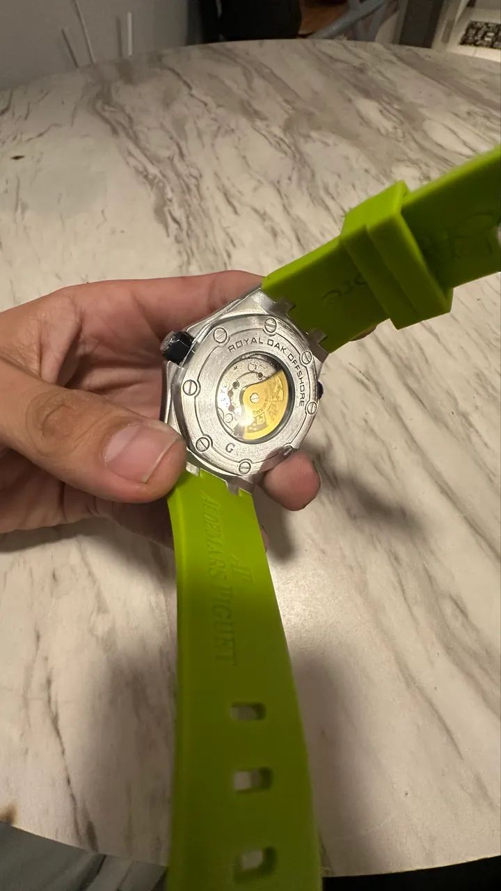 Audemars Piguet Royal Oak Offshore Diver 42 mm  - Foto 4