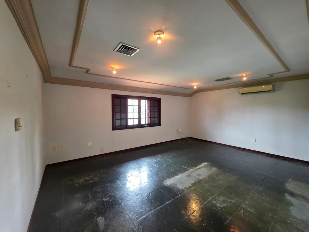 Vendo casa sofisticada com estilo Colonial (Jardim das Américas) - Foto 3