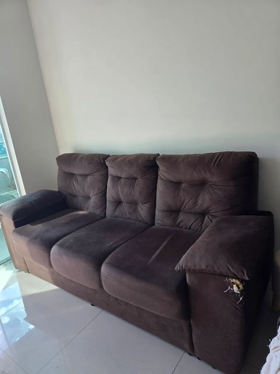 Sofa marrom usado  - Foto 3