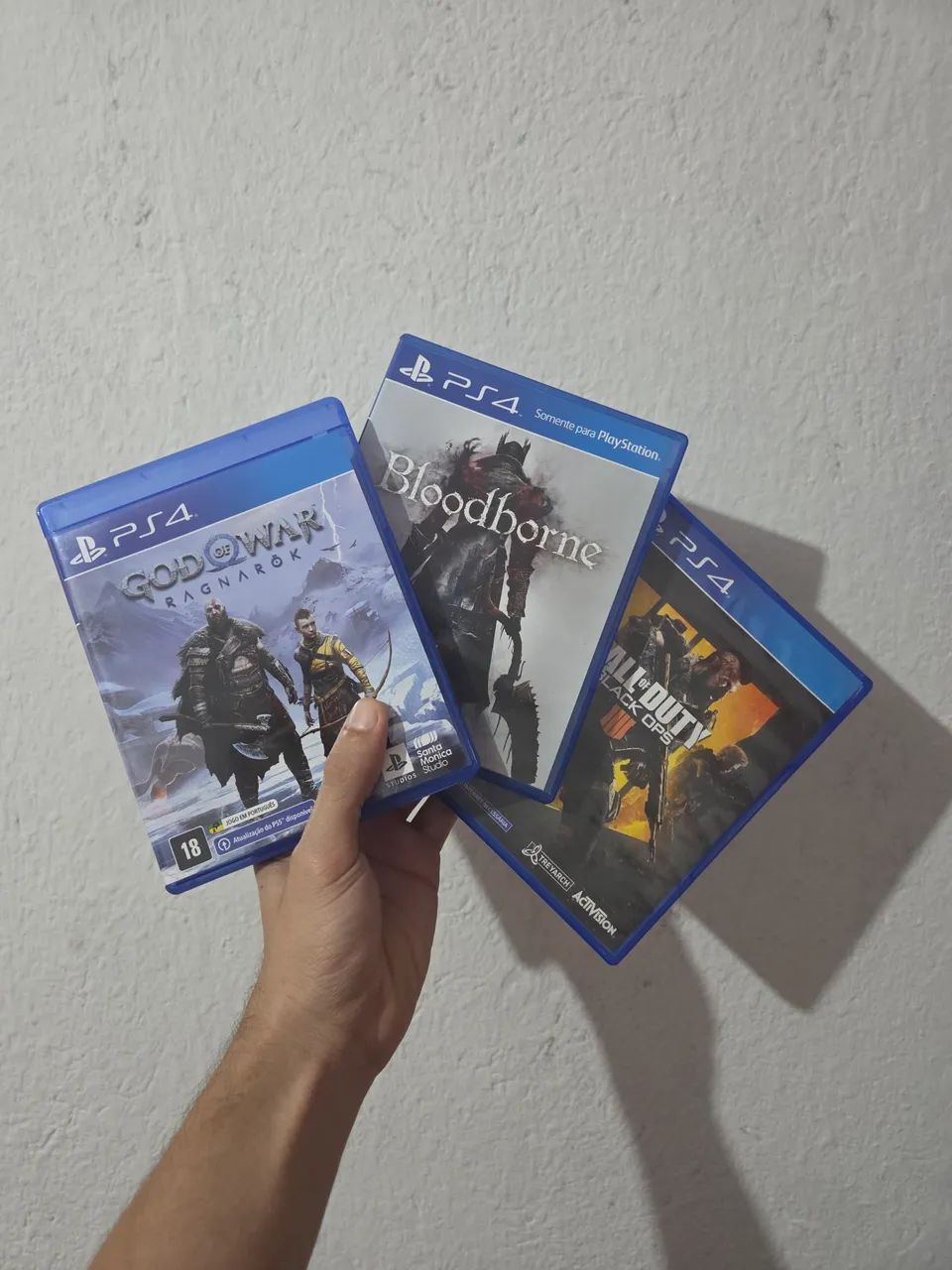 Ps4 sim 1tb + 2 controles + 3 jogos. - Foto 5