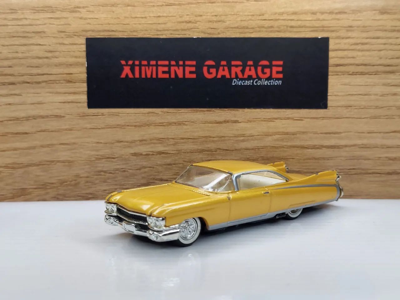 Cadillac 1:64 M2 Machines  - Foto 2